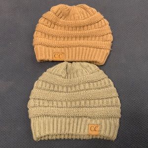6/$20 Bundle 2 C & C hats Gray and Light Brown